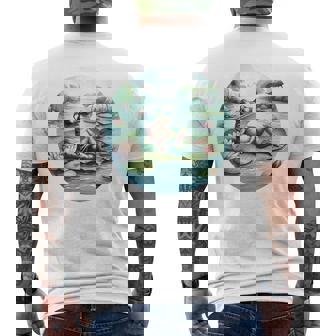 「池でリラックス」 – スイレンの上にサングラスをかけたカエル メンズTシャツ バックプリント - Kawaiitshirt