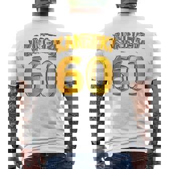 【バックプリント・背中側】還暦 六十歳 60才（ユニフォーム風）赤 レッド【金プレート風 文字】誕生日 面白 メンズTシャツ バックプリント - Kawaiitshirt