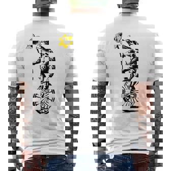 かわいい面白いカエルの一輪車 メンズTシャツ バックプリント - Kawaiitshirt