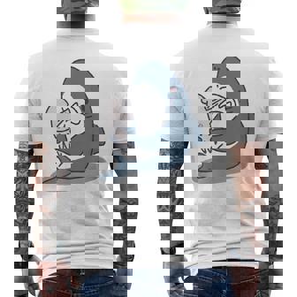 イカを噛み切ることができないサメ メンズTシャツ バックプリント - Kawaiitshirt