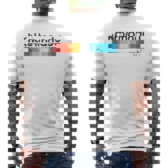 カトマンズ ネパール レトロスタイル ビンテージデザイン メンズTシャツ バックプリント - Kawaiitshirt