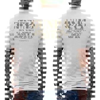 ガンパ 普通のおじいちゃん軍隊 銃好きのおじいちゃん 長袖tシャツ メンズTシャツ バックプリント - Kawaiitshirt