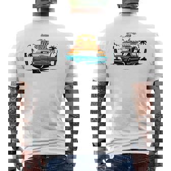 キューバ ヴィンテージカー ラム酒 葉巻 ビーチ 夕日 サーフボード ヤシの木 ハバナ ギフト お土産 太陽 カリブ海 メンズTシャツ バックプリント - Kawaiitshirt