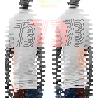 クールレトロライティングジャージ、背番号73 1973 メンズTシャツ バックプリント - Kawaiitshirt