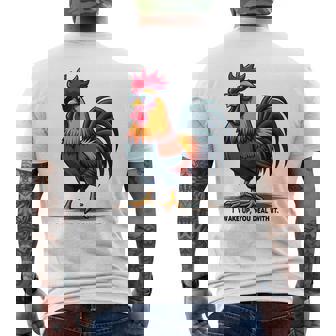 サングラスをかけた姿勢のクールな雄鶏。 メンズTシャツ バックプリント - Kawaiitshirt