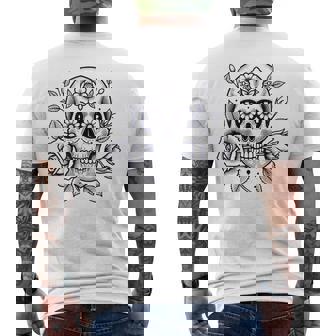 スカルと花の伝統的なタトゥースタイル メンズTシャツ バックプリント - Kawaiitshirt