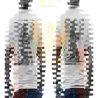 セクシーガールグラフィックtシャツ セクシーシッティングエンジェルピンナップバックプリント メンズTシャツ バックプリント - Kawaiitshirt