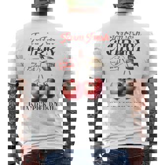 チェリーフルーツ スイートジューシーレッドチェリー 食通ギフト メンズTシャツ バックプリント - Kawaiitshirt