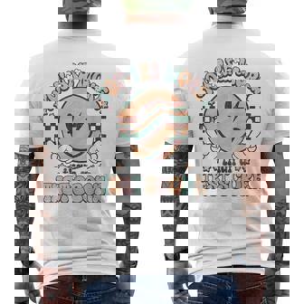 テスト先生 グルーヴィースマイル あなたはテスト結果以上のものです メンズTシャツ バックプリント - Kawaiitshirt