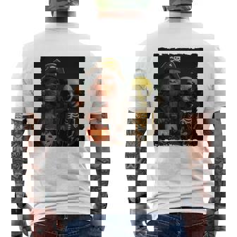 ビッグフットエイリアン 面白い ハロウィン トリック ドア カメラビュー 長袖tシャツ メンズTシャツ バックプリント - Kawaiitshirt