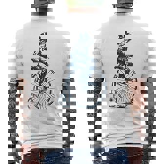ビンテージのペニーファージング自転車に乗る粋なカエルのサイクリスト メンズTシャツ バックプリント - Kawaiitshirt
