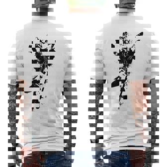 フライングvギターで遊ぶ猫 メンズTシャツ バックプリント - Kawaiitshirt