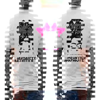 メイクアップアーティスト 美容師 美容師 顔 乱雑なお団子 メンズTシャツ バックプリント - Kawaiitshirt