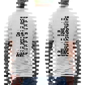 リスクを取るか、チャンスを失うか大胆なモチベーションウェア。 メンズTシャツ バックプリント - Kawaiitshirt