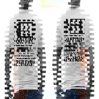 受付係の受付秘書に聞いて欲しいもの メンズTシャツ バックプリント - Kawaiitshirt