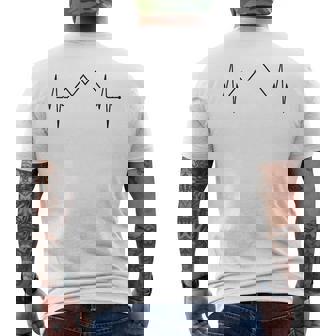 山のハートビート ハイキング 登山 恋人 ハイカー メンズTシャツ バックプリント - Kawaiitshirt