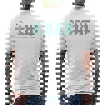 恐竜 かわいい 恐竜好き 家族 お揃い 親子ペア 親子コーデ 家族写真 お父さん 父 パパ I'm Dad メンズTシャツ バックプリント - Kawaiitshirt