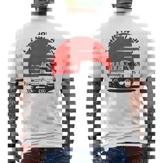 日本ミニトラック 軽自動車 キャブ オーバー コンパクト 四駆 オフロード トラック メンズTシャツ バックプリント - Kawaiitshirt