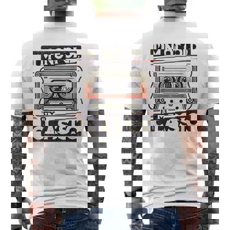 私は老けていない 私はクラシック 面白いレトロ テクニック メンズTシャツ バックプリント - Kawaiitshirt