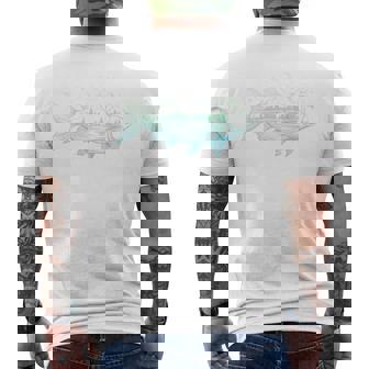 背中 山から形をした涼しい魚 自然 情景 釣り メンズTシャツ バックプリント - Kawaiitshirt