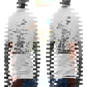 蝶のイースターとデイジーを保持している甘いウサギのウサギ 長袖tシャツ メンズTシャツ バックプリント - Kawaiitshirt