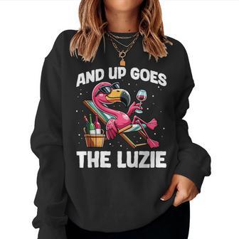And Up Goes The Luzie Flamingo Wein Partyurlaub Feiern Sweatshirt Frauen - Geschenkecke