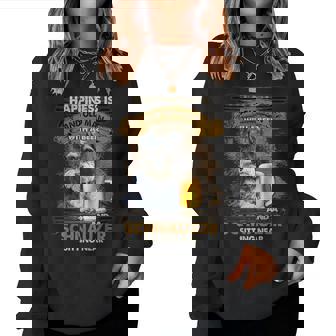 Happiness Is An Old Man With A Beerchnauzeritting Near Near レディーススウェットシャツ - Kawaiitshirt