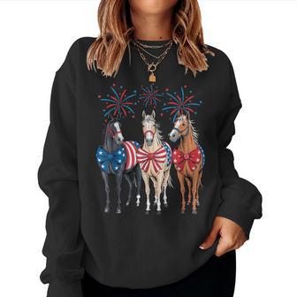 Horse Lovers Red White And Blue American Flag 4Th Of July Women Sweatshirt - Thegiftio UK