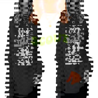 In Mycout Girl Era ファニースカウトガール スカウト キャンプ レディーススウェットシャツ - Kawaiitshirt