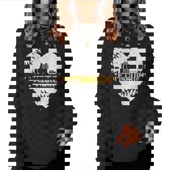 Pittsburgh Lovers Skyline Retro Baseball Heartbeat Women Women Sweatshirt | Mazezy