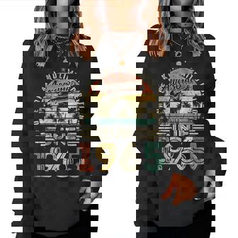 Retro 60 Years Old Vintage June 1965 60Th Birthday Women Women Sweatshirt - Thegiftio