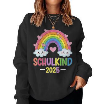 Schulkind 2025 Mädchen Einschulung Regenbogen Herzchen Sweatshirt Frauen - Geschenkecke