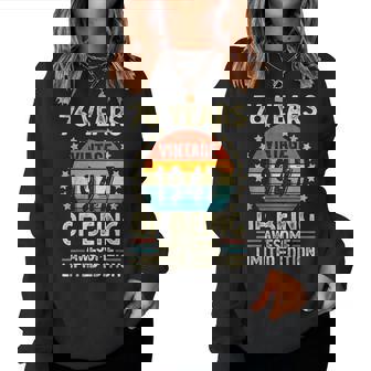 ヴィンテージ 1947 76 歳男性女性面白い誕生日アパレル レディーススウェットシャツ - Kawaiitshirt