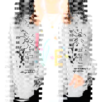 Love Grandma Life Daisy Flower Cute For Grandma Women Sweatshirt | Mazezy