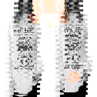 Save A Horse Ride A Cowgirl レトロ ウエスタン ロデオ カントリーガール レディーススウェットシャツ - Kawaiitshirt