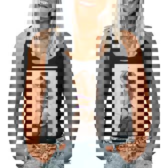 Hot Girl On 男性用 紫のセクシーなモデル レディースタンクトップ - Kawaiitshirt