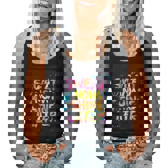 カラフルな汗が今輝き、男の子と女の子のためのステートメント。 レディースタンクトップ - Kawaiitshirt