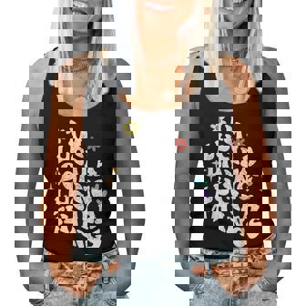 レトロ Groovy Im Lucila Doing Lucila Things 面白い母 レディースタンクトップ - Kawaiitshirt