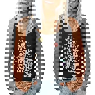 レトロ Groovy Im Wilow Doing Wilow Things おもしろ 母の日 レディースタンクトップ - Kawaiitshirt