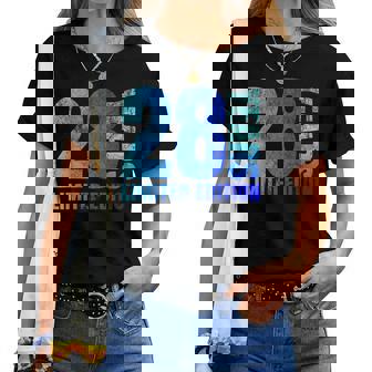 28歳 男性 ギフト 28歳 誕生日プレゼント 女性用 レディースTシャツ - Kawaiitshirt