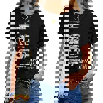 44歳の誕生日 男性 女性 44歳 1981年 誕生日プレゼント レディースTシャツ - Kawaiitshirt