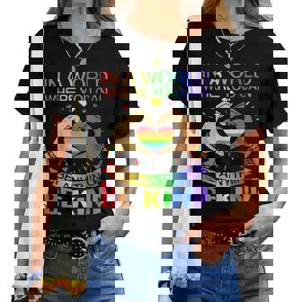 Arc-En-Ciel Deensibilisation À L'égalité Be Kind Lgbt Pride T-shirt femme - Cadeauxyz