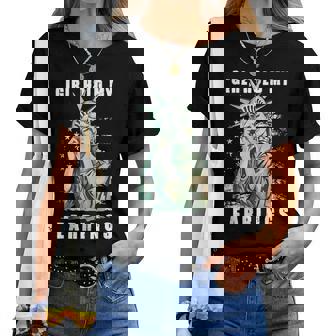 Girl Hold My Earring Fight Mode Statue Of Liberty Men Women T-shirt | Mazezy