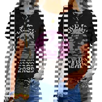 Juste Une Fille Qui Aime La Conception Artistique Fantastique De Lailhouette Des Dragons T-shirt femme - Cadeauxyz