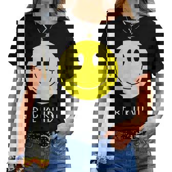 Be Kind かわいい イエロー スマイル フェイス シャツ スマイル フェイス ハピネス レディースTシャツ - Kawaiitshirt