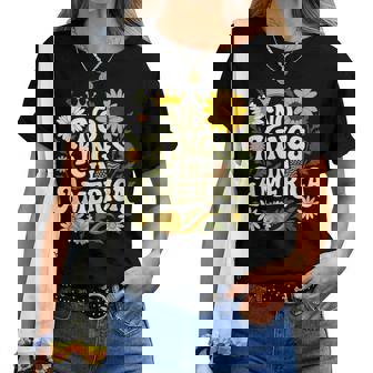 No King In American Retro Floral 70S Democracy Women Women T-shirt | Mazezy