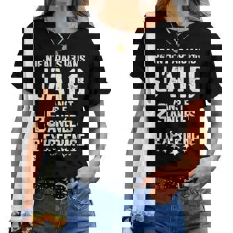 No Tengo 43 Años Tengo 18 Años Con 25 Años De Experiencia Cuello Camiseta de mujer - Regaloses