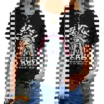 Retired Teacher Class Of 2025 Rainbow Retro Graduation レディースTシャツ - Kawaiitshirt