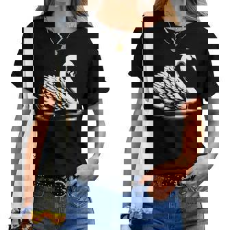 Swan Dad Mom Lover モノクロ 白鳥 レディースTシャツ - Kawaiitshirt