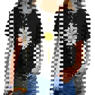 マーガレット ミクストメディア 美しい夏の花 ボタニカルアート レディースTシャツ - Kawaiitshirt